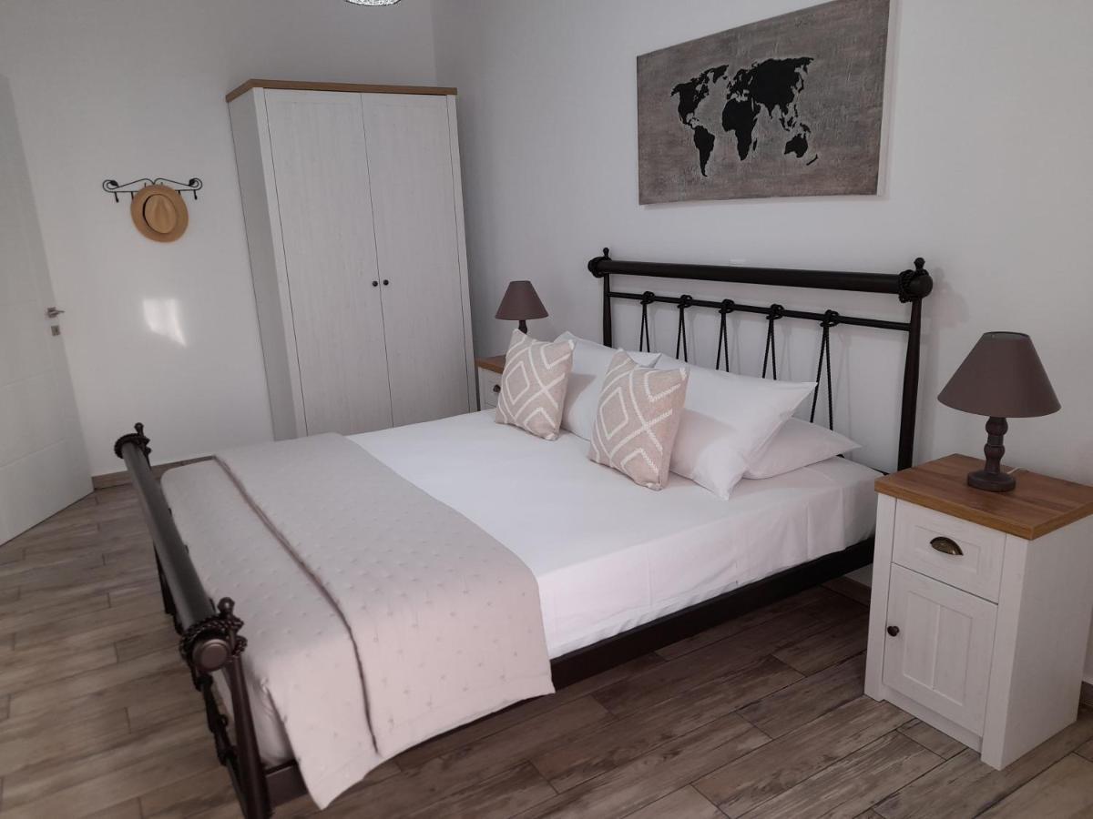 Appartement Alisachni à Kini Extérieur photo