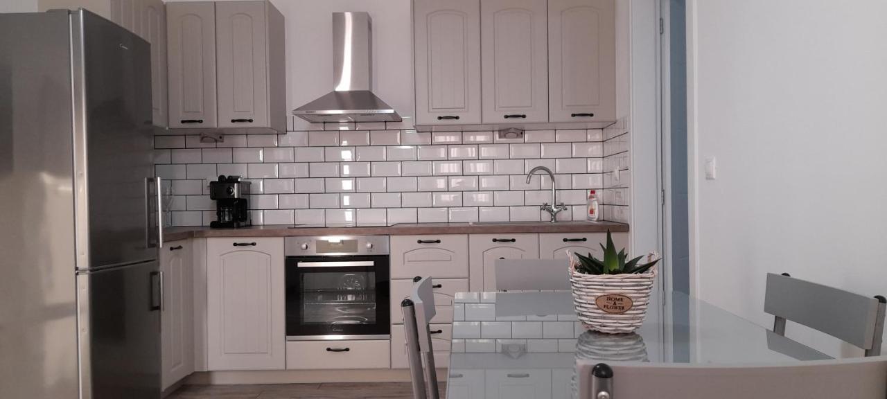 Appartement Alisachni à Kini Extérieur photo