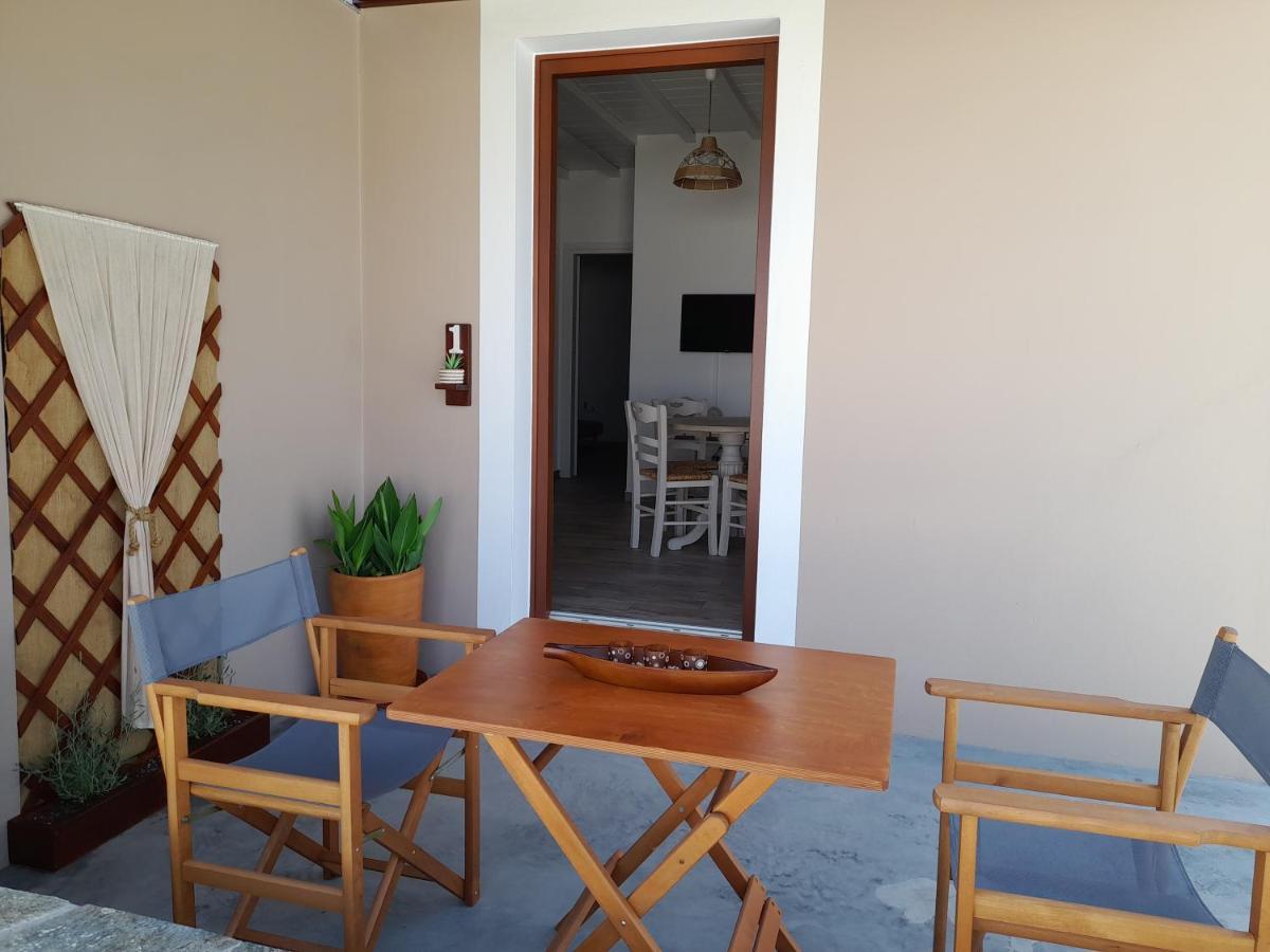 Appartement Alisachni à Kini Extérieur photo