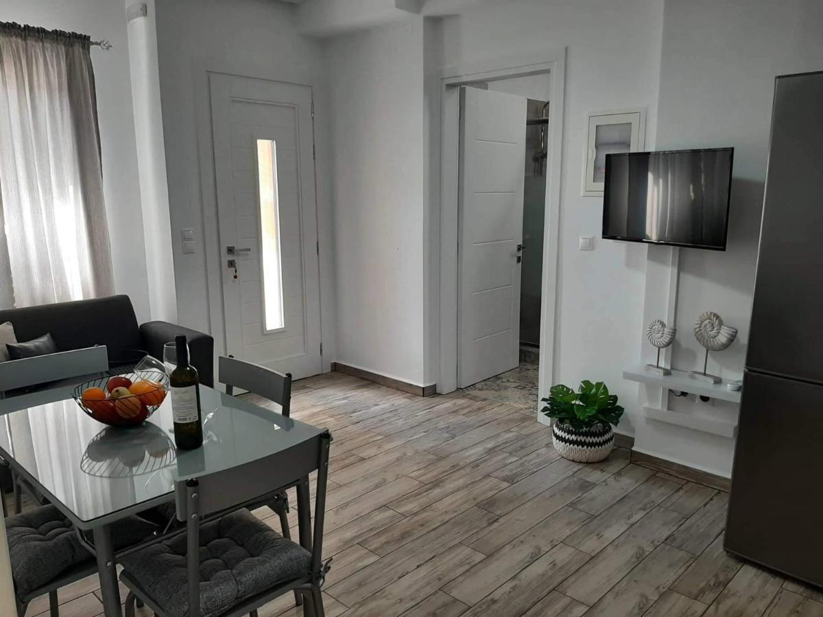 Appartement Alisachni à Kini Extérieur photo