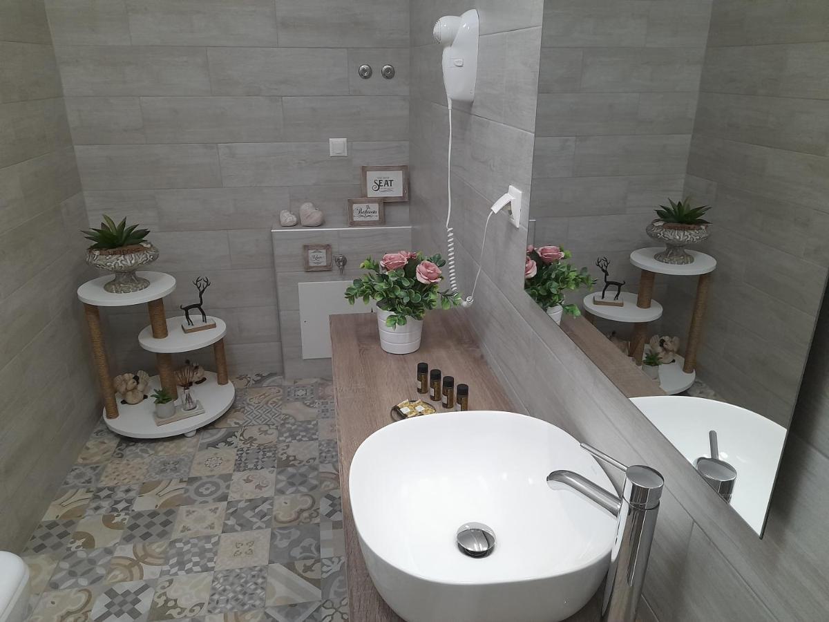 Appartement Alisachni à Kini Extérieur photo
